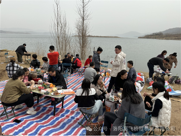 春日“趣”燒烤，不負好“食”光  公司開展部門團建活動